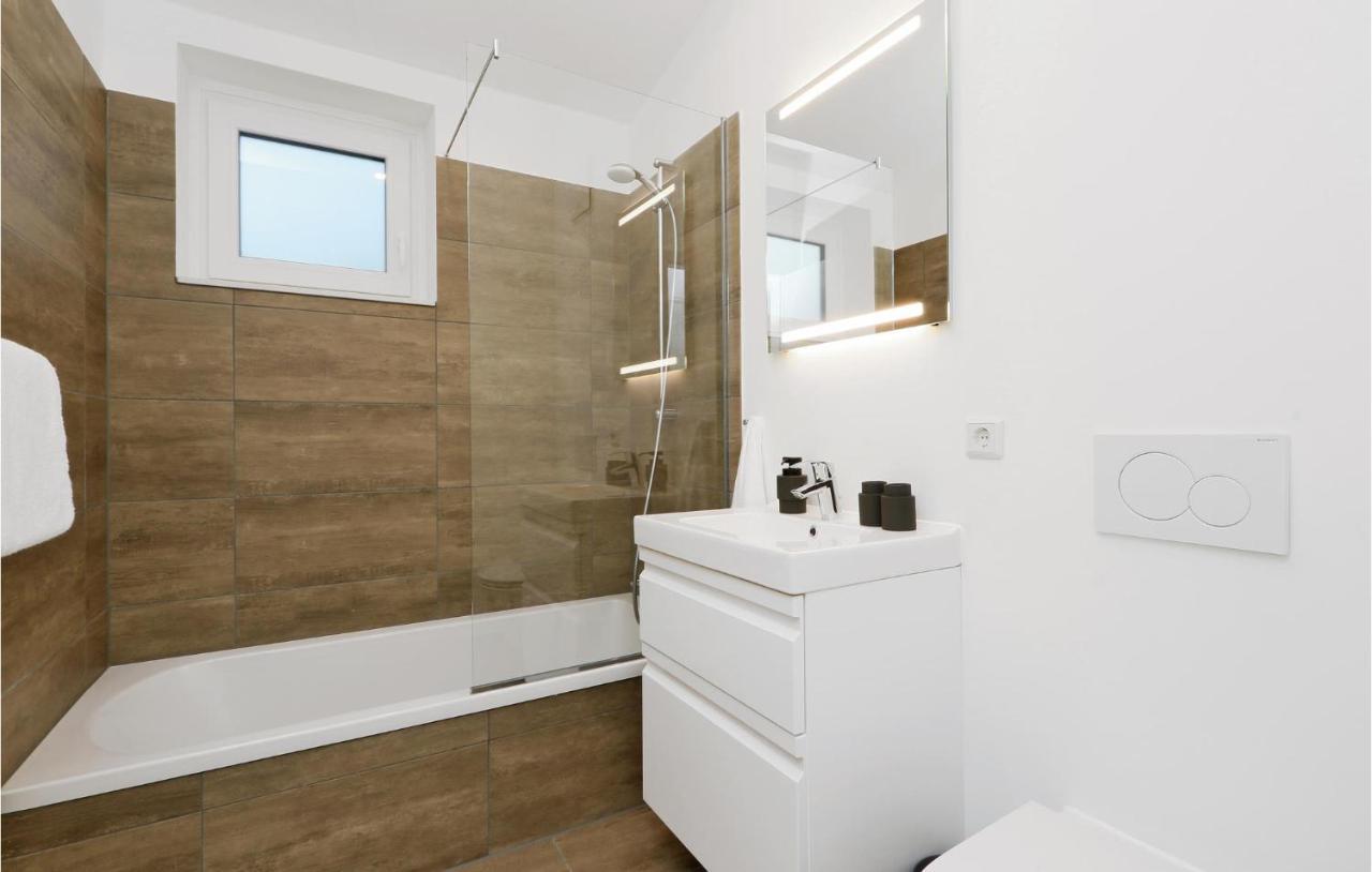 Lovely Home In Lembruch-Duemmer See With Wifi מראה חיצוני תמונה